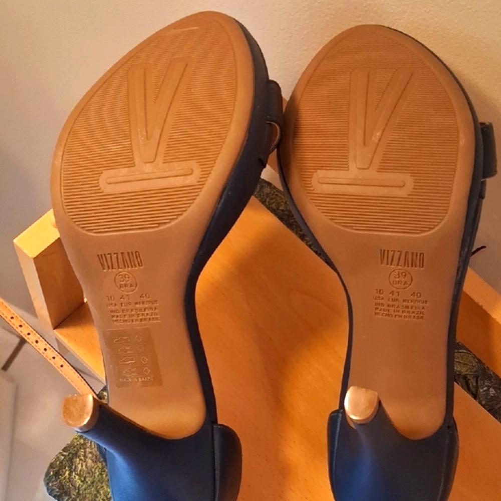 VIZZANO Womens High Heel Half Paw Sandal. Navy. Size 10. Execllent Cond!! - Picture 8 of 15